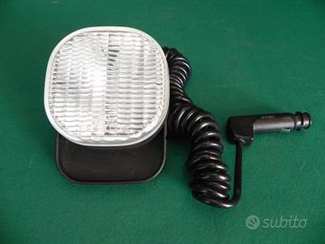 LAMPADA DA AUTO - FUNZIONA CON L'ACCENDISIGARI