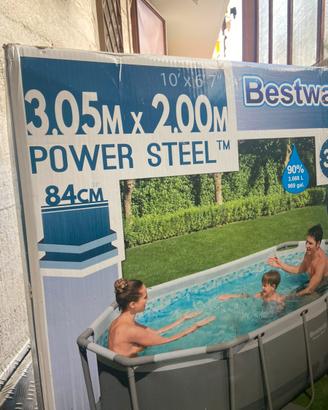 Piscina con accessori e pompa a sabbia