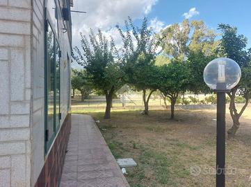 3 LOCALI A SELLIA MARINA