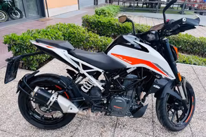KTM 390 Duke TUTTO INCLUSO ANCHE PASSAGGIO! MIN