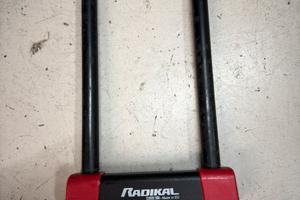 Lucchetto Radikal SRA a U per Moto o Sooter