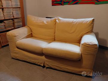  divano giallo