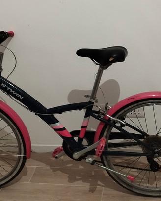 bicicletta BTwin bimba ruote misura 24