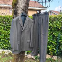 Completo uomo giacca e pantalone.