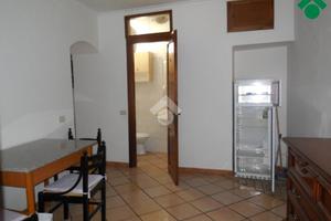 2 LOCALI A BELLEGRA