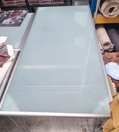 tavolo in vetro