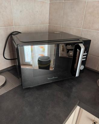 Forno a microonde nero Moulinex MO28EGL2