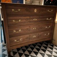 antica cassettiera in legno