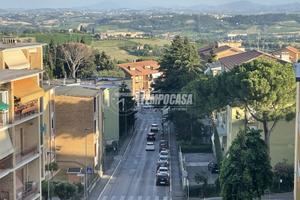 Quadrilocale panoramico da ristrutturare con garag