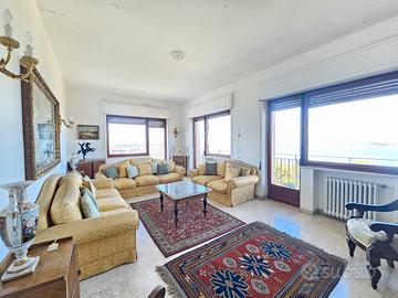 Borgo - prestigioso attico vista mare