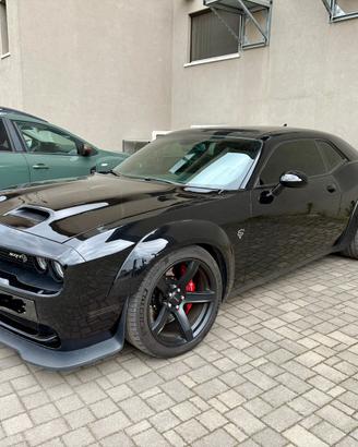DODGE Challenger SRT Hellcat Widebody