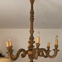 Lampadario in legno intagliato