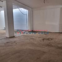 VIA VESPRI - Locale commerciale di 200 mq ca