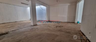 VIA VESPRI - Locale commerciale di 200 mq ca