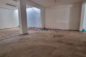 VIA VESPRI - Locale commerciale di 200 mq ca