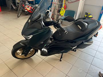 Yamaha xmax 300