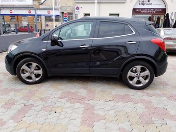 Macchina Opel Mokka