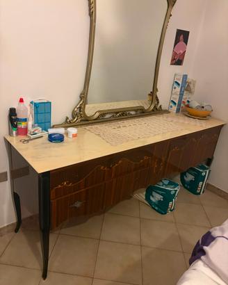 Comò vintage legno con piano in marmo e specchiera