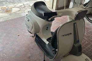 Vespa 50 Special 1970 con libretto