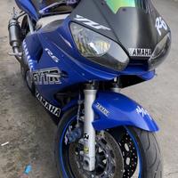 R6 Yamaha