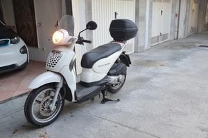Aprilia Scarabeo 125 i.e. raffreddamento a liquido