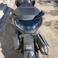 Scooter Peugeot xp400