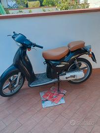ciclomotore Aprilia scarabeo 50