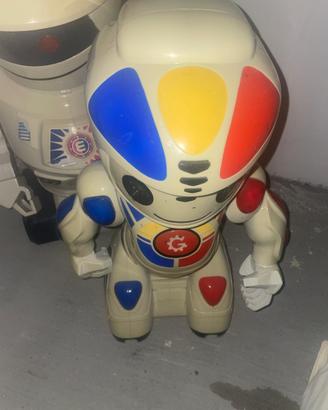 Robot giocattolo Emiglio anni 90