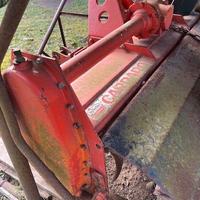 fresa e aratro trattore