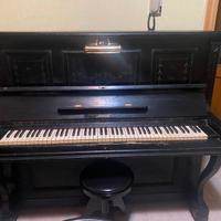 Pianoforte antico colore nero verticale