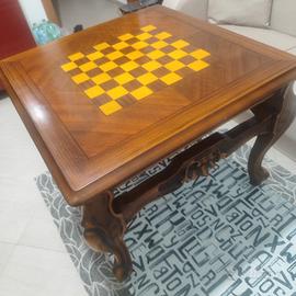 tavolo  con scacchiera 