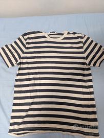 T shirt zara 
Taglia S
Buone condizioni