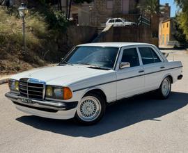 Mercedes 200 (w123) - 1984