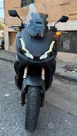 Honda Adv 350