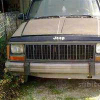 Cherokee jeep - ricambi vari di motore+ trasmissio