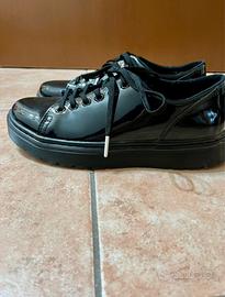 Dr. Martens Dante Patent - Pelle Verniciata