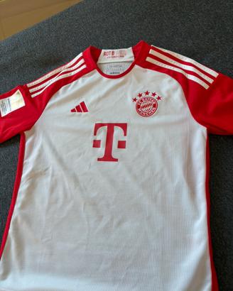 Home Kit Bayern Monaco 23/24 Adidas