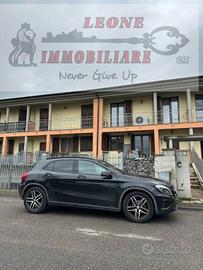 Villa a schiera su tre livelli con garage