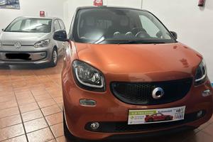 SMART FORFOUR 2015 PASSION 1.0 71CV MANUALE