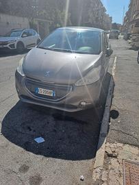 Peugeot 208 (2014)