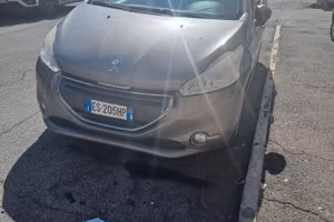 Peugeot 208 (2014)