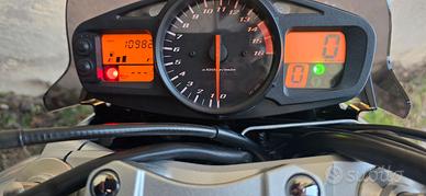SUZUKI GSR 600 2009