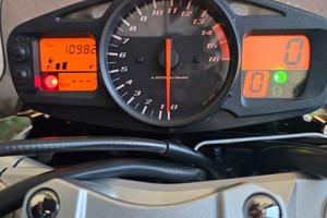 SUZUKI GSR 600 2009