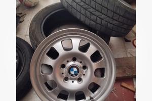 2 gomme nuove invernali con 4 cerchi