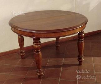 Antico tavolo in noce massello