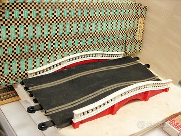 A/ 248  SCALEXTRIC  PONTE  A  CRESTA