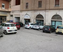 Negozio al piano terra in palazzo storico