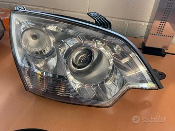 Opel Antara faro anteriore destro usato