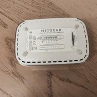 Switch Ethernet FS605 v3 5 Porte 10/100 Mbps