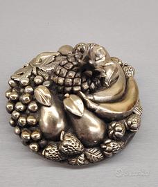 Scultura gruppo frutta metallo